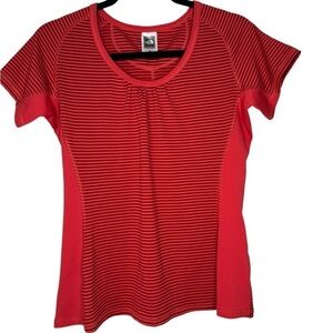 The North Face Vapor Wick Scoop Neck Tee Medium